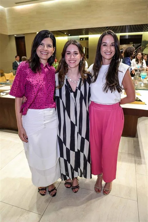 Alessandra de Oliveira, Luiza Adas e Camila Barbieri