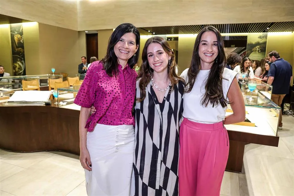 Alessandra de Oliveira, Luiza Adas e Camila Barbieri