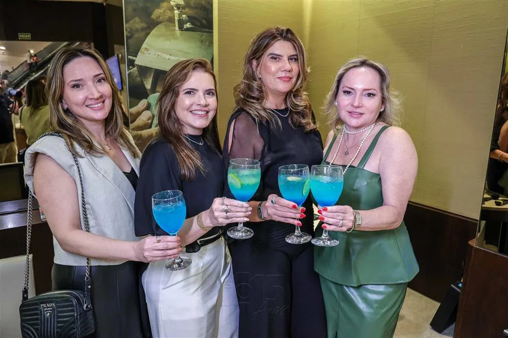 Erika Paiva, Marcia Fernandes, Eliana Ximenes e Aline Bayde