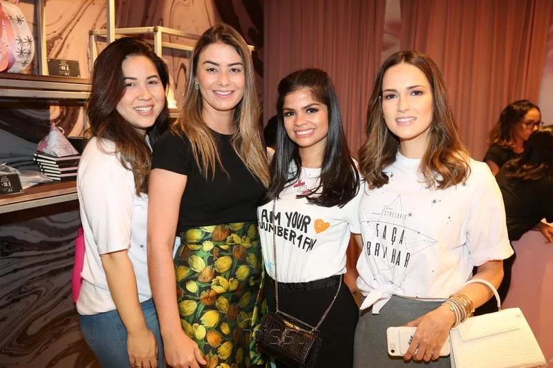 Carol Yamazaki, Mariana Pimenta, Isabele Temóteo e Marília Queiroz