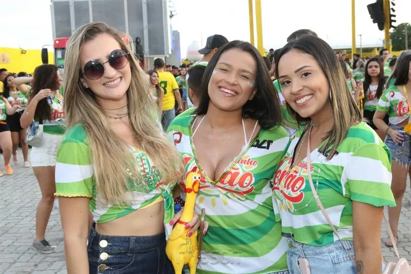 ângela Tavares, Nathalia Salles e Camilla Duarte