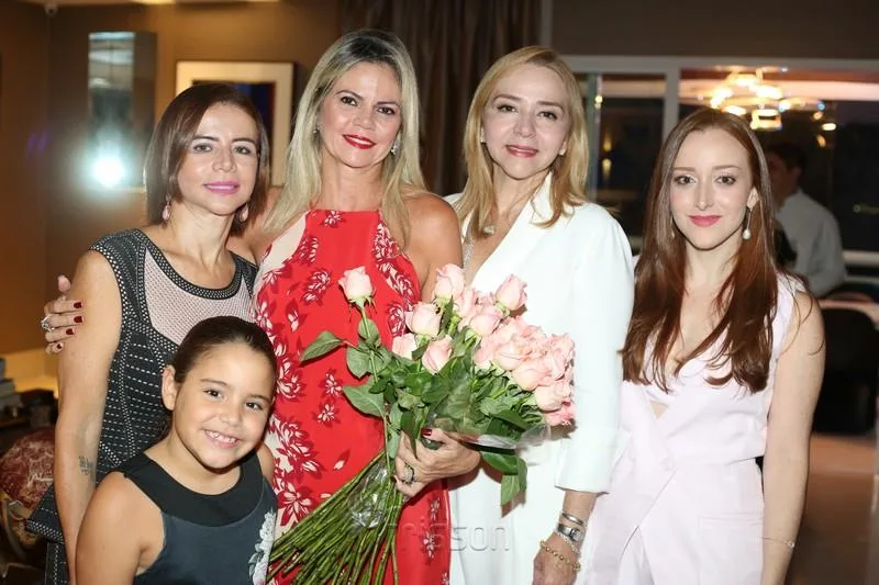 Aniversário de Layla Fujita