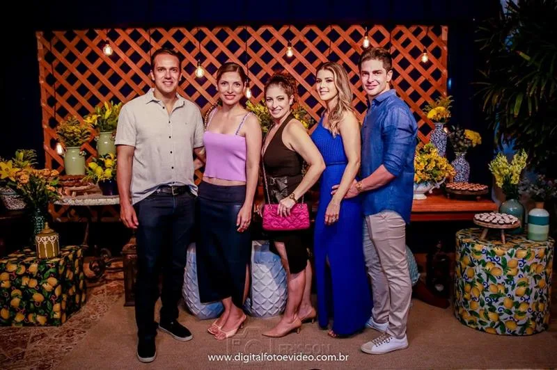 Nilo Filho e Natália Magalhães, Melissa Magalhães, Juliana Moreira e Jonathan Magalhães