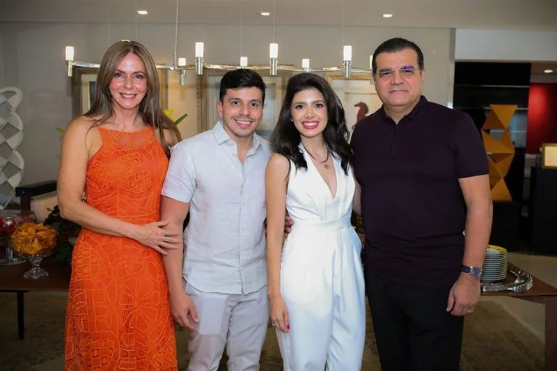 Naiana Feitosa, Edmar Feitosa Neto, Camille Bezerra e Odmar Feitosa
