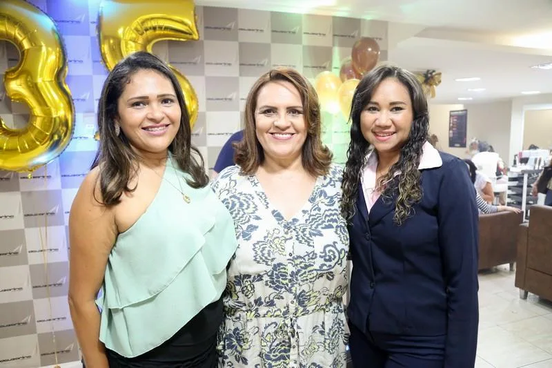 35 Anos Deuzarina Centro de Estética