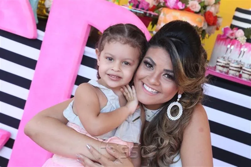Alice Rodrigues e Cris Pontes