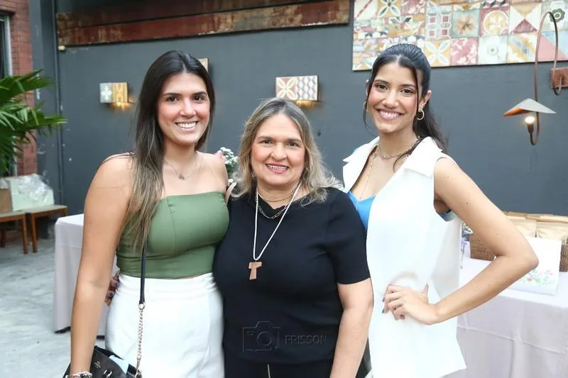 Beatriz e Márcia Lima e Isadora Emygdio