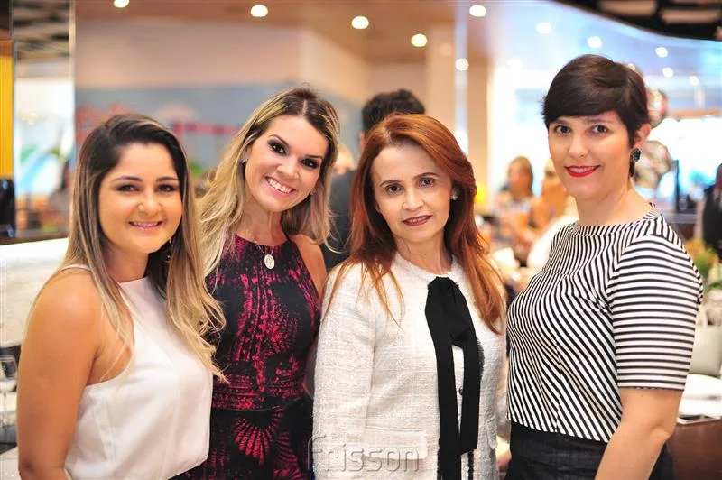 Gislaine Lopes, Pauliane Campos, Angela Clebia e Andressa Priscila
