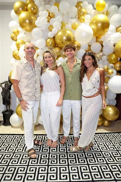 Beto, Louise, Luiz Neto e Lissa Santos