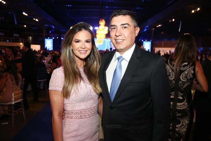 Aline Freitas e Júnior Castro