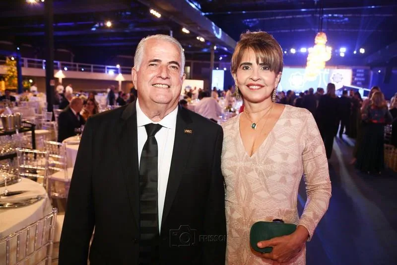Antunes e Márcia Mota