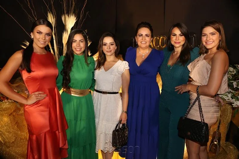 Inessa Pontes, Carol Falcão, Luisa Helena Bezerra, Raquel Falcão, Jamile Lima e Natália Diógenes