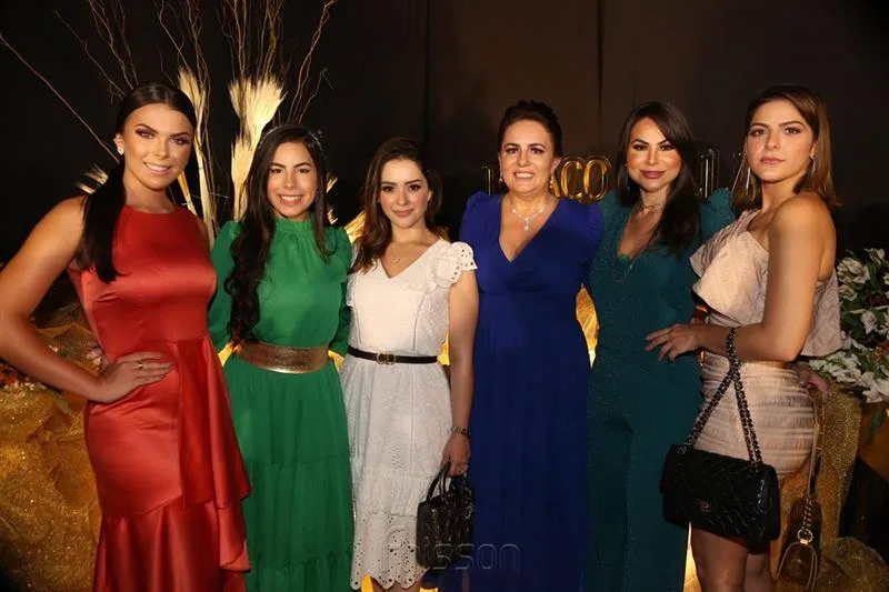 Inessa Pontes, Carol Falcão, Luisa Helena Bezerra, Raquel Falcão, Jamile Lima e Natália Diógenes
