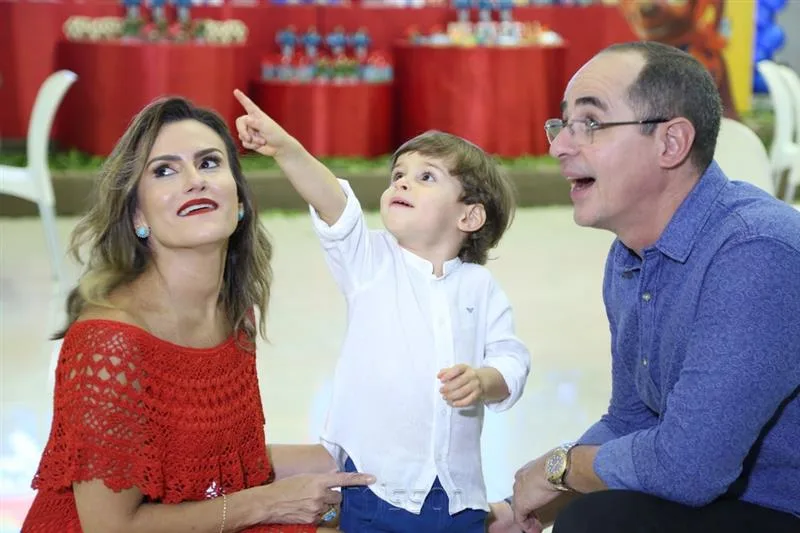 Camila, Daniel e Paulo Vieira