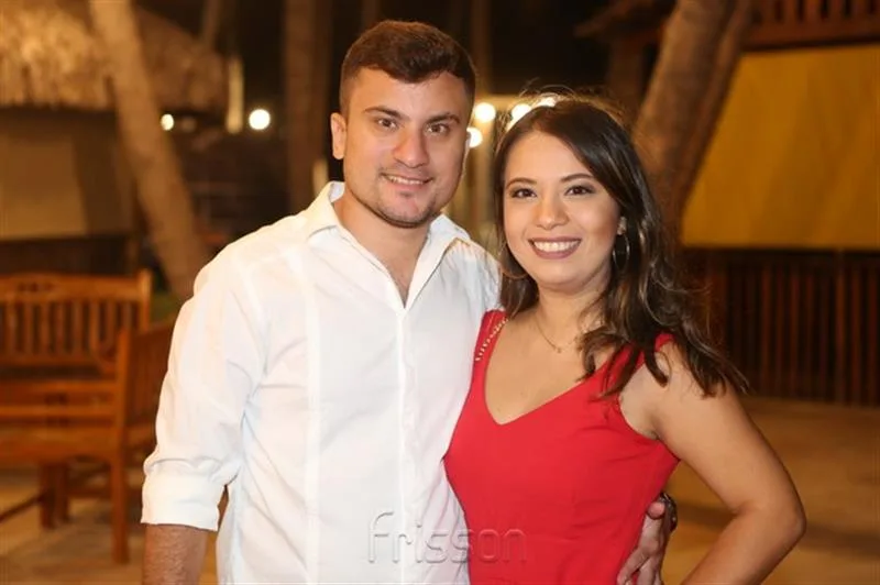 Alexandre Rodrigues e Larissa Sousa