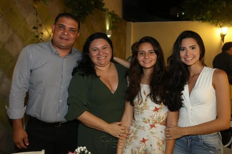 Augusto Mendonça, Claudia, Lara e Lia Nobrega
