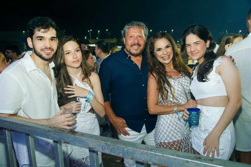 Arthur Gil, Ariane Albuquerque, Paulo Rouquayrol, Ana Cristina e Júlia Pinto