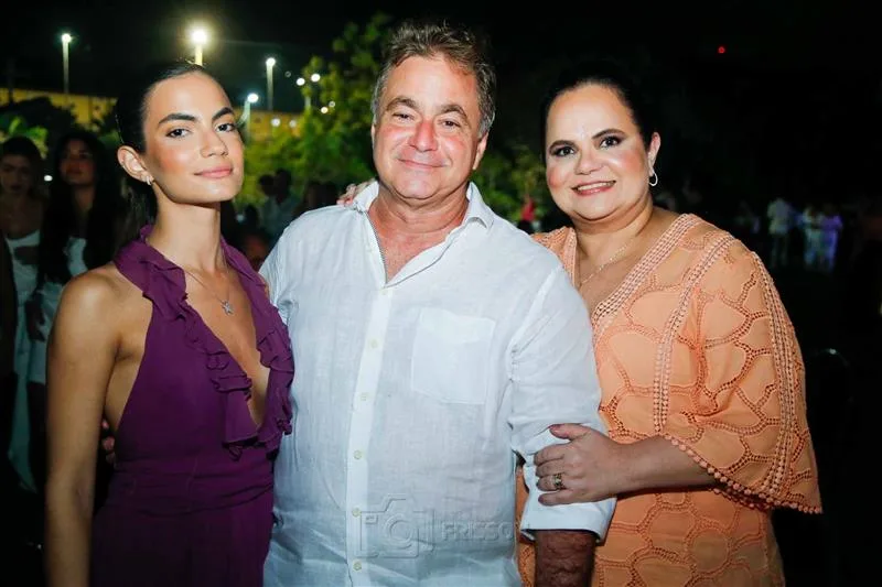 Beatriz, Jorge e Anny Wanderley