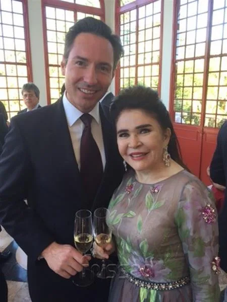 Casamento Natasha Whalley e Daniel Carrington