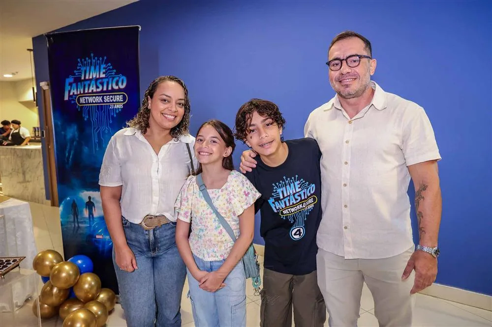 Cinthya, Tais, Tobias e Isaías Guimarães