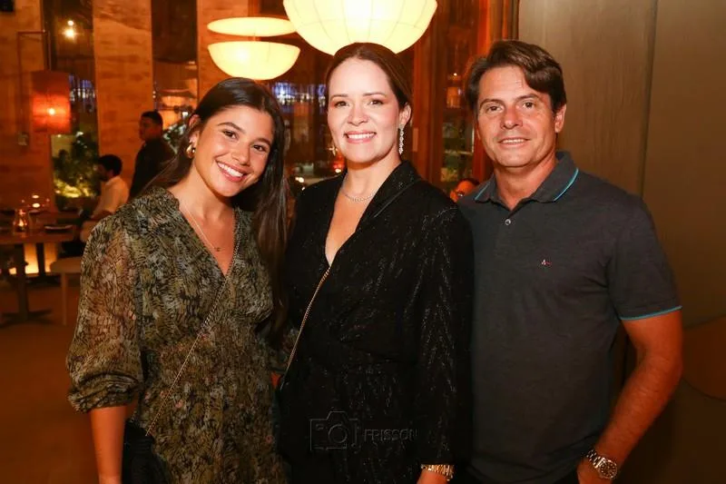 Júlia, Myrella e Pistalo Tomé