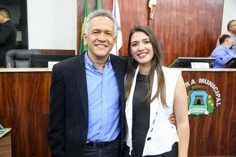 Adelson Viana e Vanessa Lobão