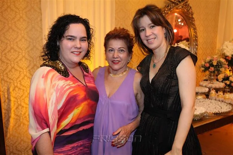 Camila, Vera Rola, Lara Fujita