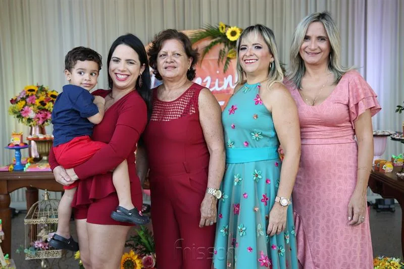 Benício, Bárbara Feitosa, Ducy Almeida, Jocy Jinkings e Jocelia Feitosa