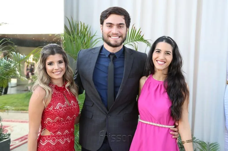 Amanda Pontes, Lucas Brito e Emanuelle Resende