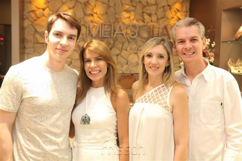 André Albuquerque, Maira Silva, Andressa Mendes e Claudio Brito