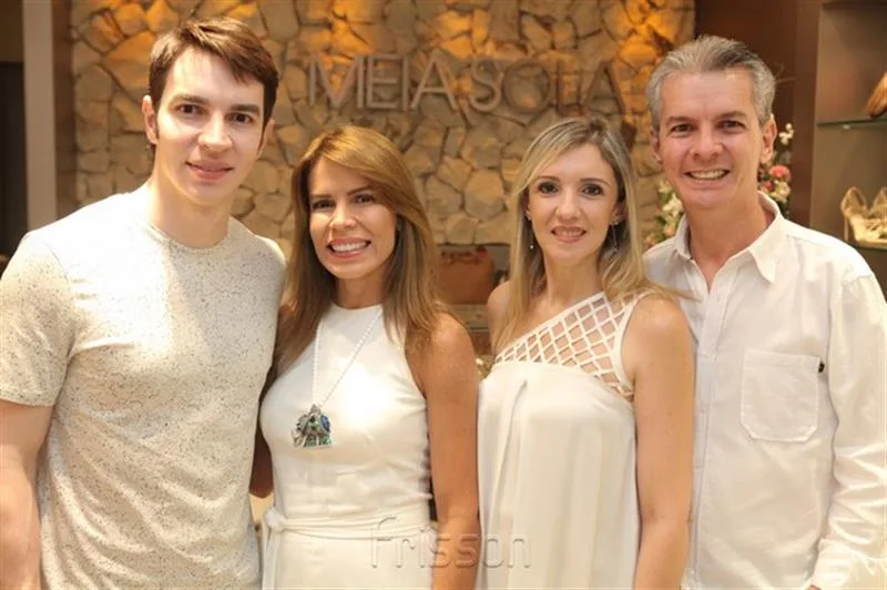 André Albuquerque, Maira Silva, Andressa Mendes e Claudio Brito