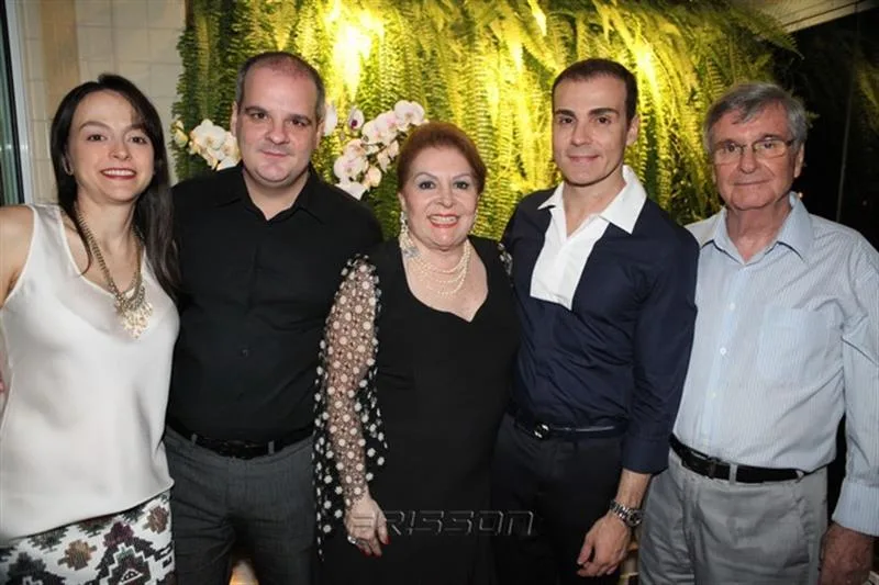 Andreia, Bernardo, Maria das Graças, Rodrigo e Roberto Maia