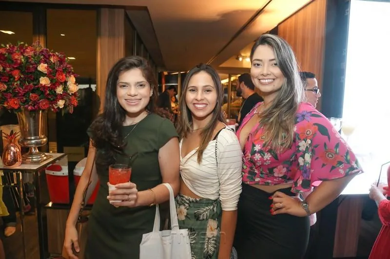 Anne Freire, Meika Peixoto e Milena Moura