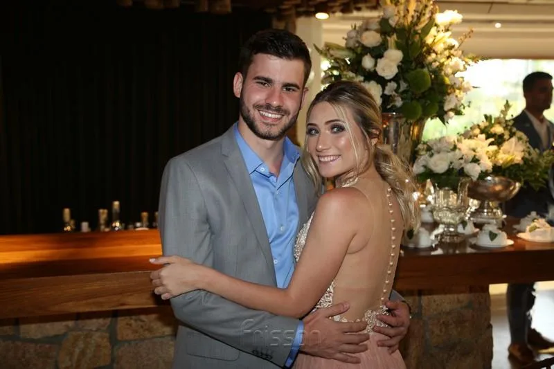 Arthur e Osti e Camila Garcia