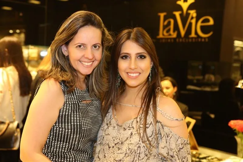 Aline Amorim e Tayra Romcy
