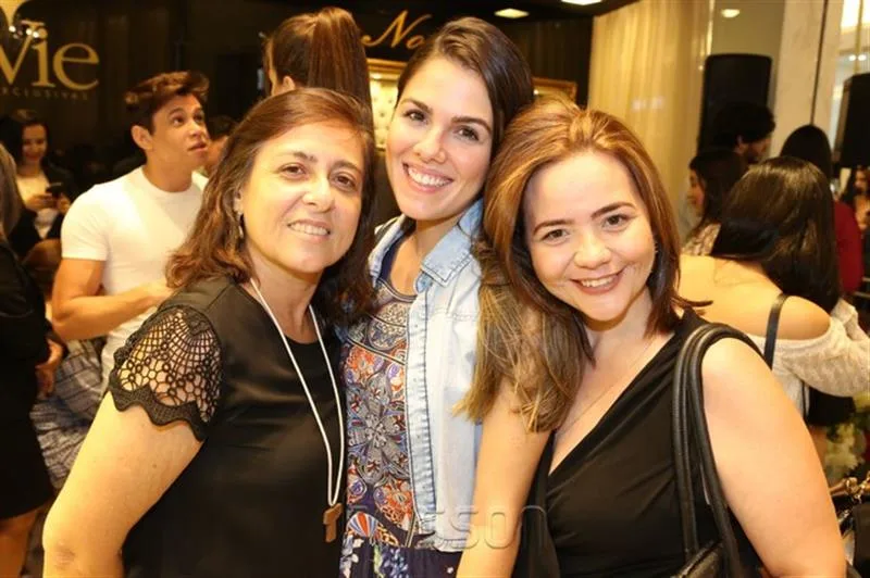 Ana Maria, Deysiane Silveira e Amanda Arruda