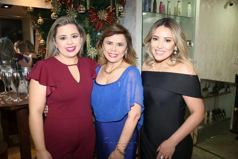 Camila e Raimundinha Ximenes e Thainá Arruda