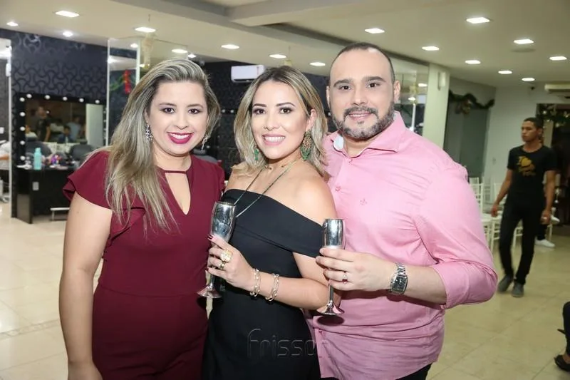 Camila Ximenes, Thainá Arruda e Júlio Macedo