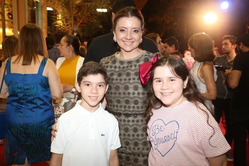 André, Emília e Amanda Buarque
