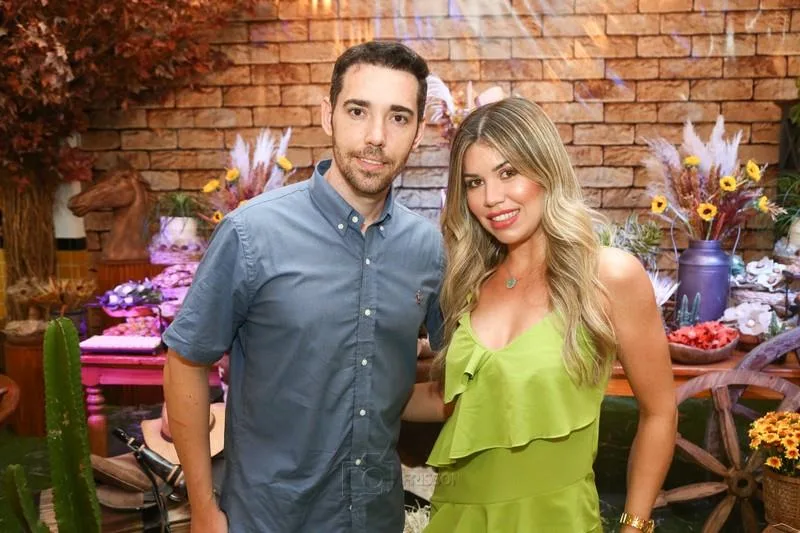Aisder Barreto e Ana Marini