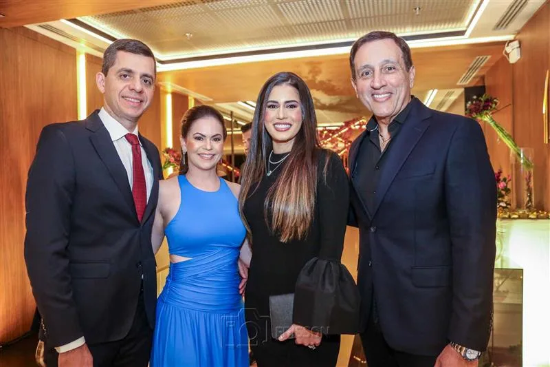 Alberto e Riana Aguiar, Natalia Viana, Viana Júnior