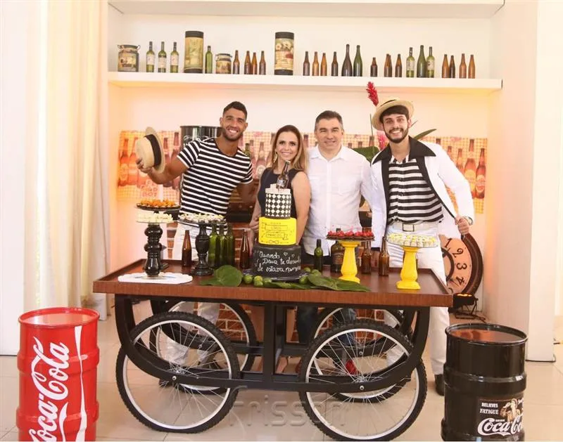 Liris Campelo e Marcos Helano com Cia Mix da Alegria