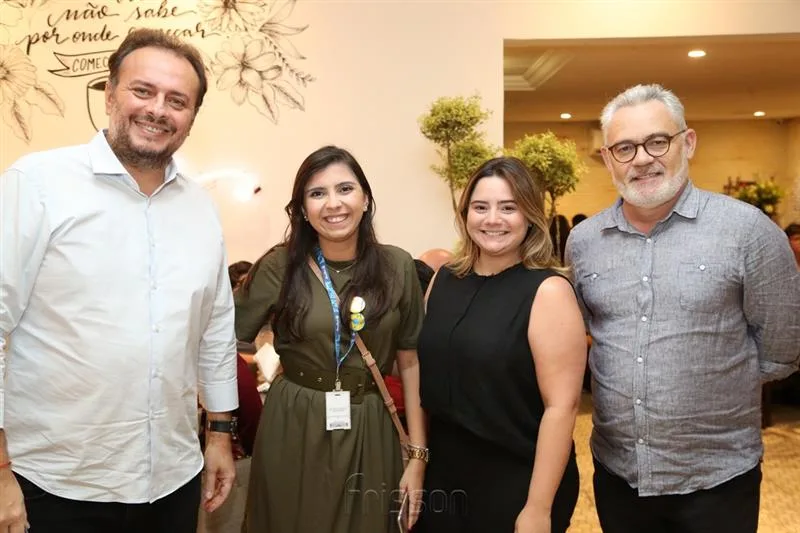 Adriano Nogueira, Mariana Amorim, Karla Rodrigues e Edson Barbosa