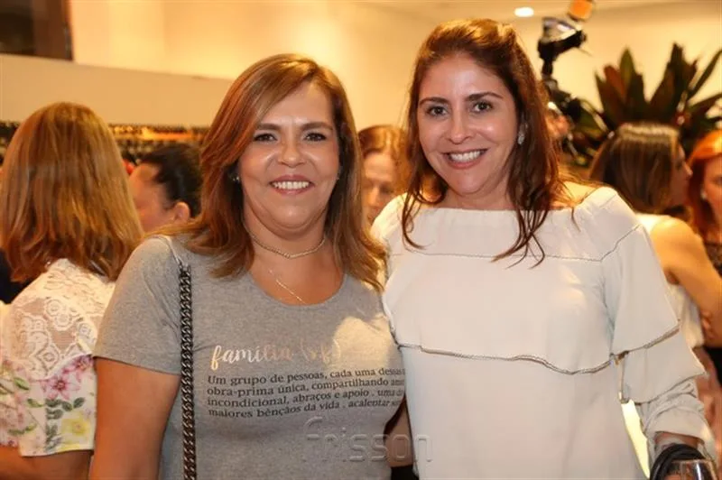 Ailza Ventura e Cristiane Faria