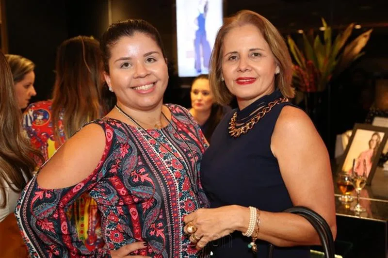 Carol Castro e Nicole Lobo