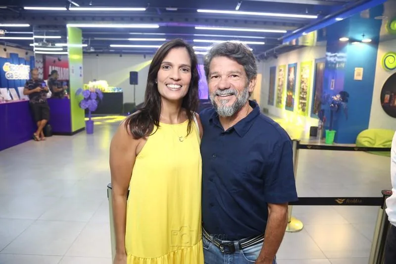 Cintia Maia e Carvalhinho