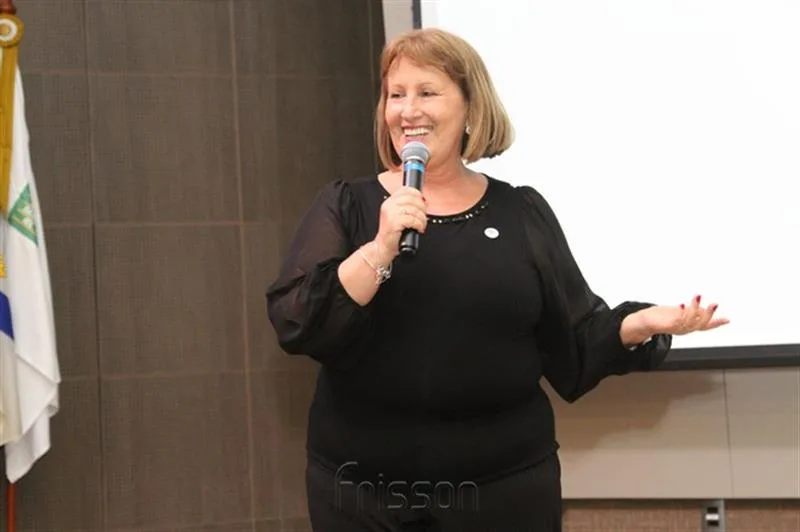 Annette de Castro