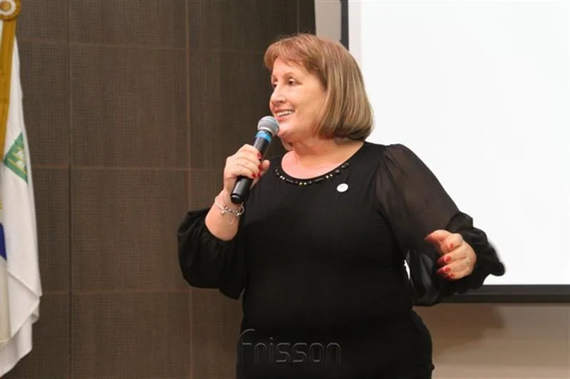 Annette de Castro