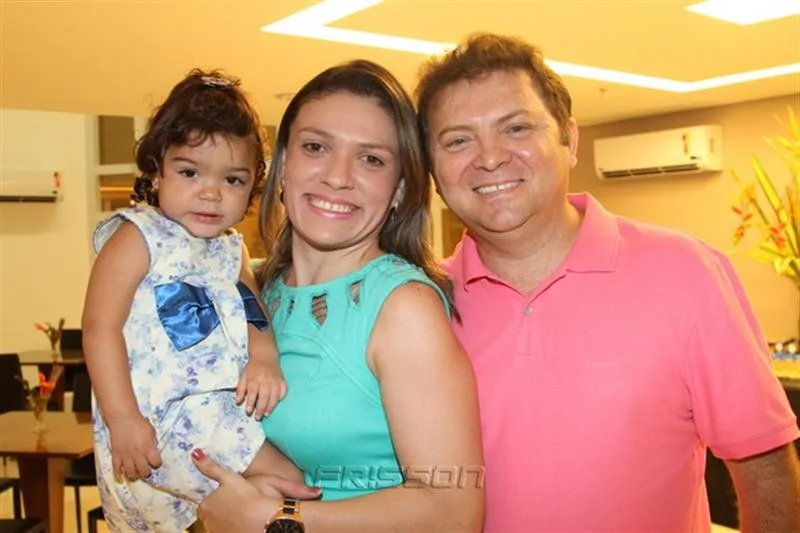 Ana Júlia, Fabíola e Idalberto Rocha