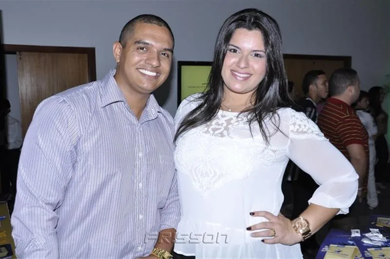 Nicole Bahls Desfila Em Evento Na City